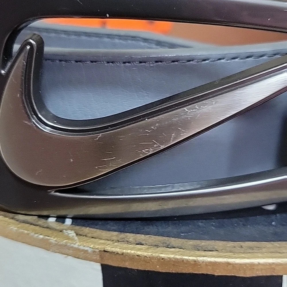 VGUC- Nike Golf ‘Grip Tech’ Leather Belt